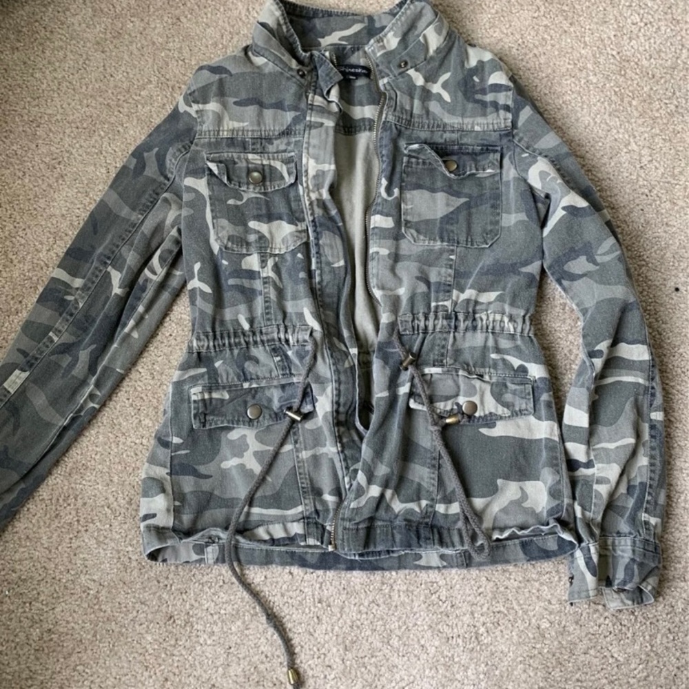 Shinestar camouflage jacket